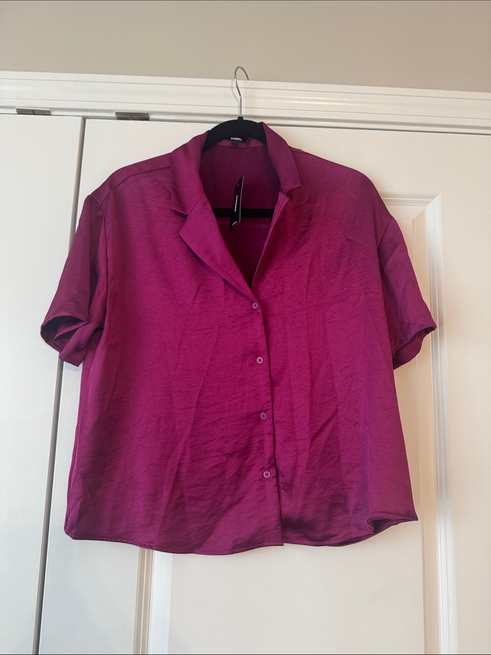 Express Short-Sleeve Button-Down Shirt in Fuchsia